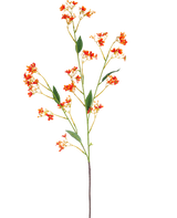 Der künstliche Zweig Daphne Spray 108 cm orange hat einen einzelnen, langen künstlichen Zweig mit kleinen leuchtend orangefarbenen Blüten und grünen Blättern vor einem schlichten weißen Hintergrund.