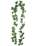 Twee strengen Kunst hangplant klimop 340 cm met brede, hartvormige bladeren hangen tegen een effen witte achtergrond - een ideale keuze om een groene sfeer in huis te brengen.