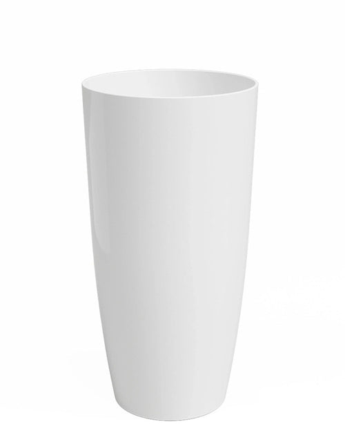 Der Santorini-Übertopf ist eine hohe, weiße, zylindrische Vase (Ø27 cm x H40 cm) mit einer glatten, glänzenden Oberfläche. Die Vase steht aufrecht vor einem schlichten weißen Hintergrund.