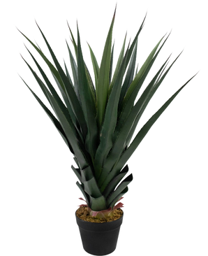 De Kunstplant Agava Pandora UV 85 cm heeft lange, puntige groene bladeren met roodachtige uiteinden, in een zwarte pot tegen een effen witte achtergrond.